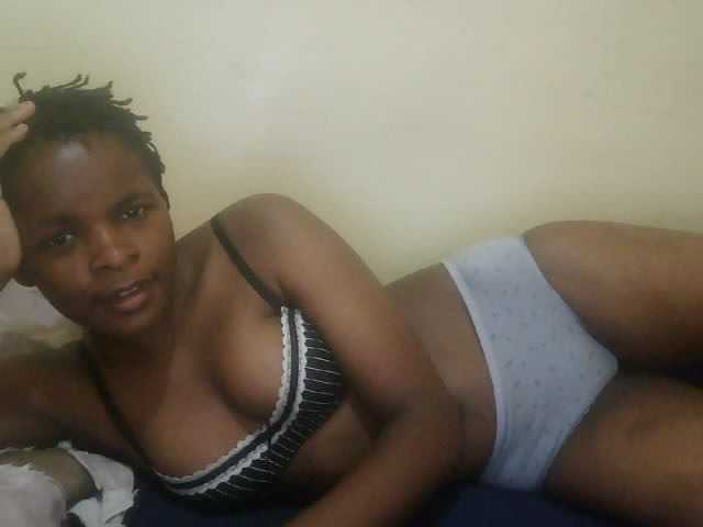 Cute-lizah live cam on BongaCams