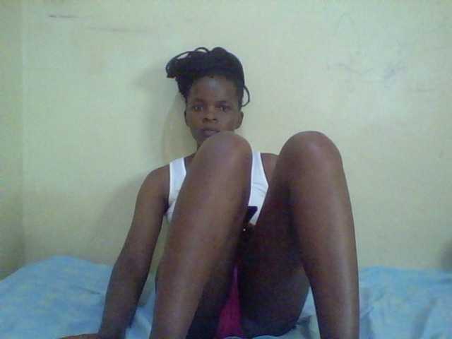 Cute-lizah live cam on BongaCams