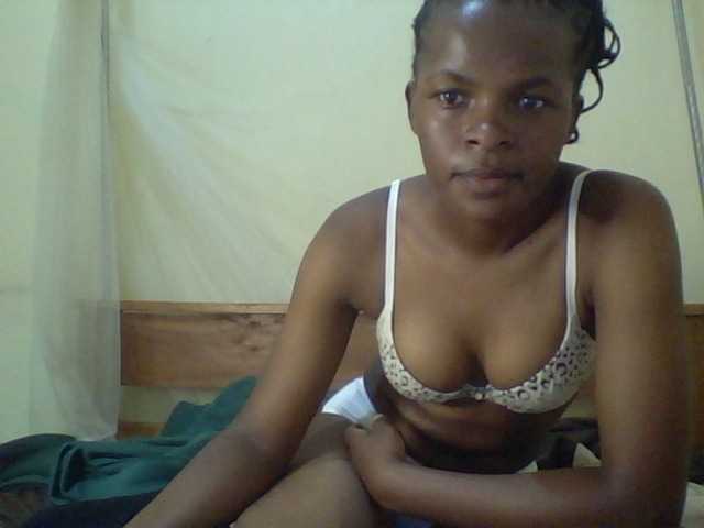 Cute-lizah live cam on BongaCams