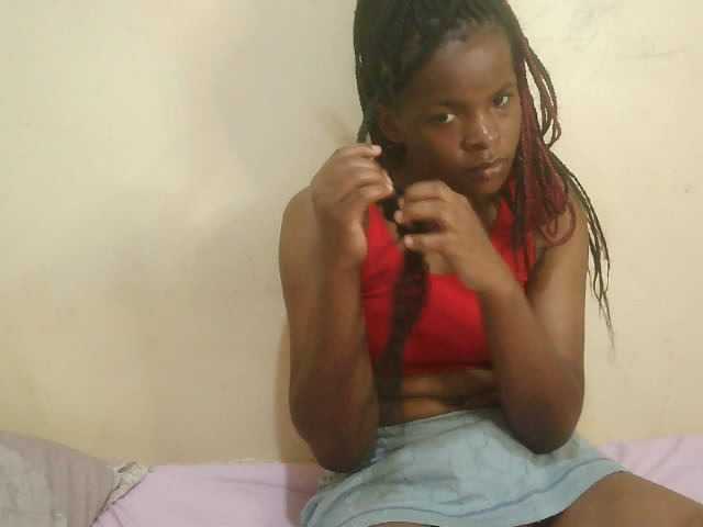 Cute-lizah live cam on BongaCams