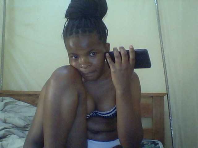 Cute-lizah live cam on BongaCams
