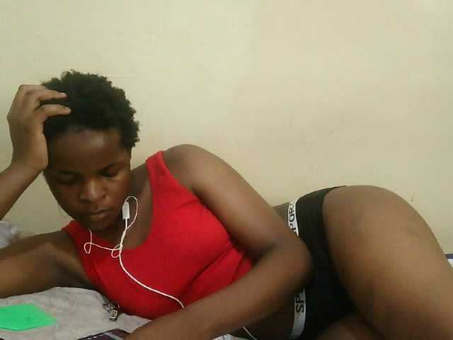 Cute-lizah live cam on BongaCams
