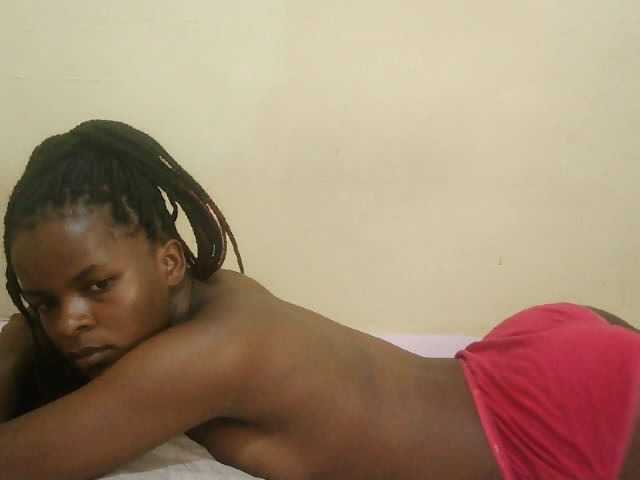 Cute-lizah live cam on BongaCams