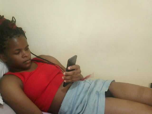 Cute-lizah live cam on BongaCams