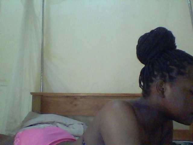 Cute-lizah live cam on BongaCams