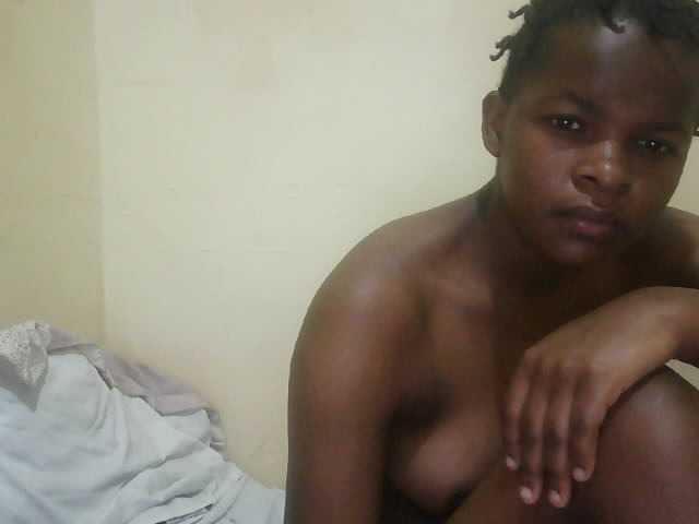Cute-lizah live cam on BongaCams