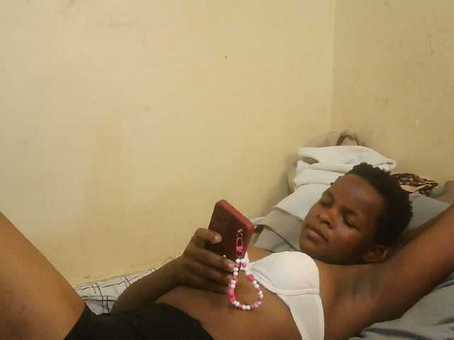 Cute-lizah live cam on BongaCams