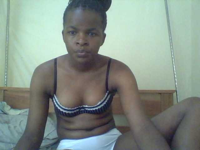Cute-lizah live cam on BongaCams