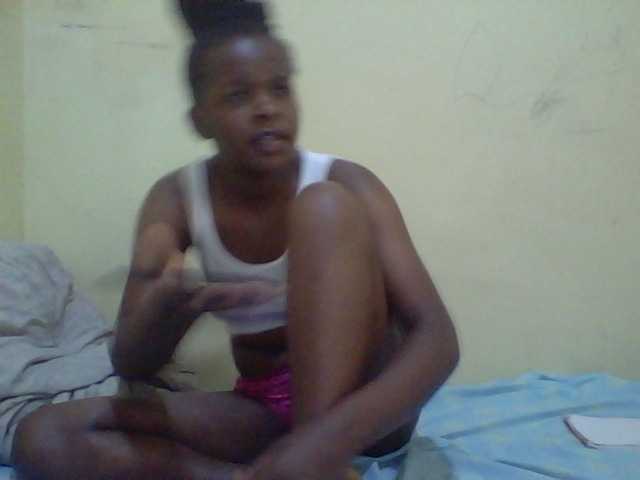 Cute-lizah live cam on BongaCams
