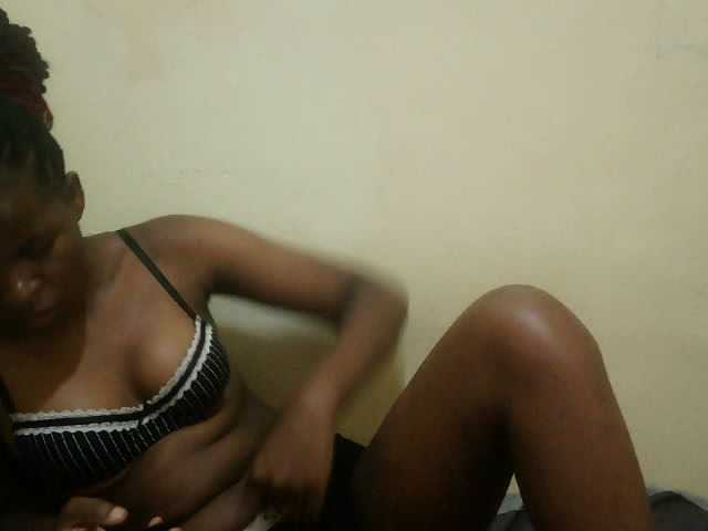 Cute-lizah live cam on BongaCams