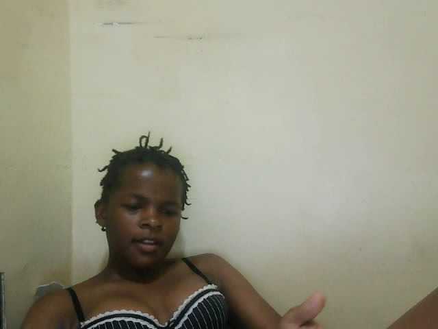 Cute-lizah live cam on BongaCams