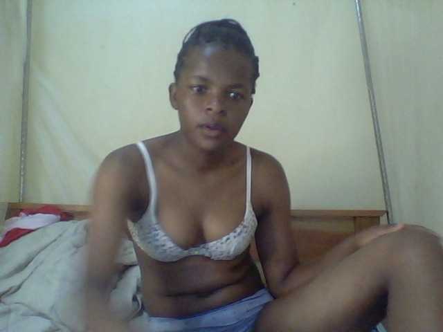 Cute-lizah live cam on BongaCams