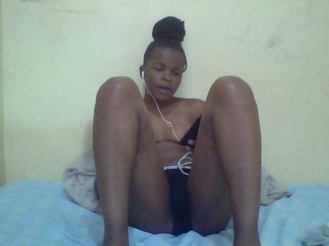 Cute-lizah live cam on BongaCams