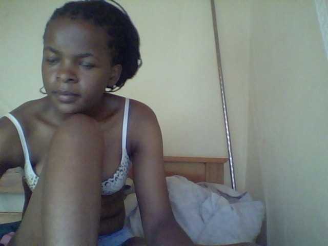 Cute-lizah live cam on BongaCams