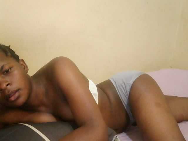 Cute-lizah live cam on BongaCams