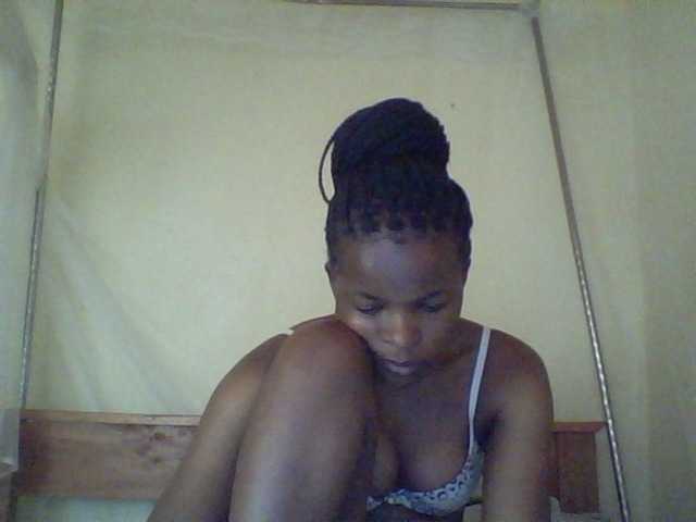 Cute-lizah live cam on BongaCams