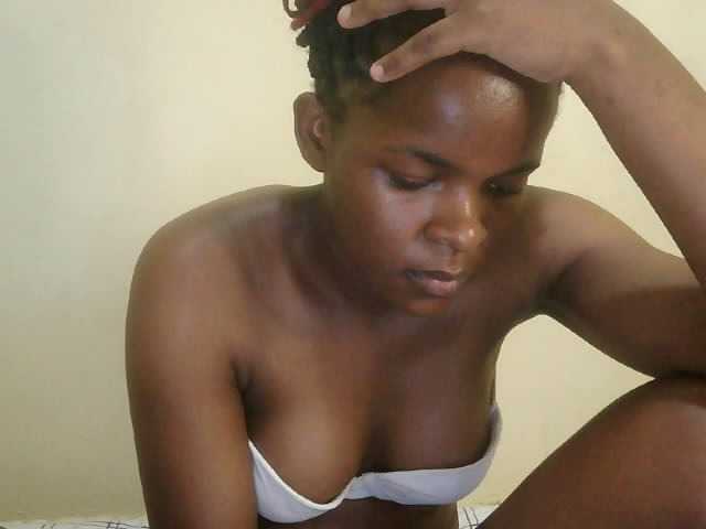 Cute-lizah live cam on BongaCams