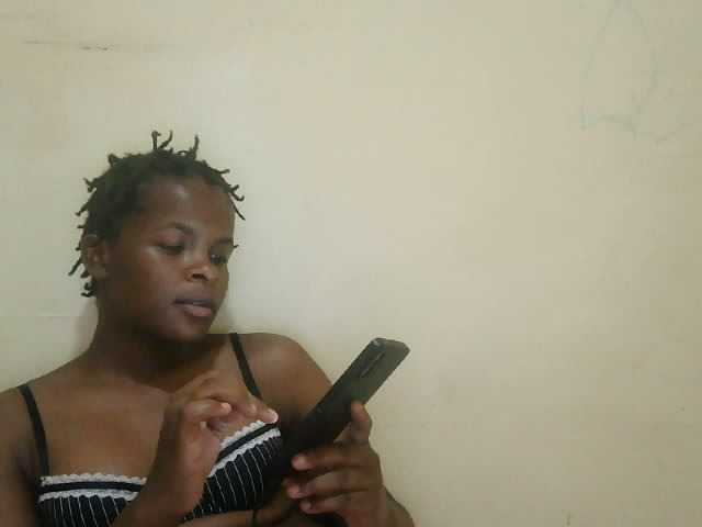 Cute-lizah live cam on BongaCams