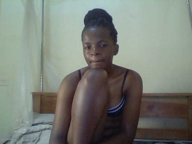 Cute-lizah live cam on BongaCams