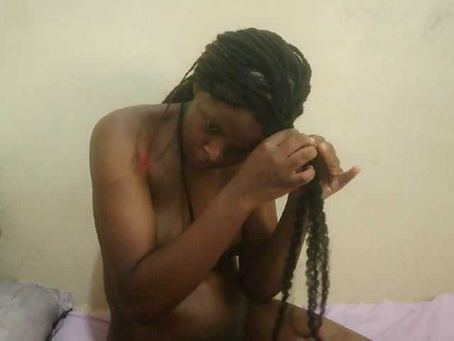 Cute-lizah live cam on BongaCams