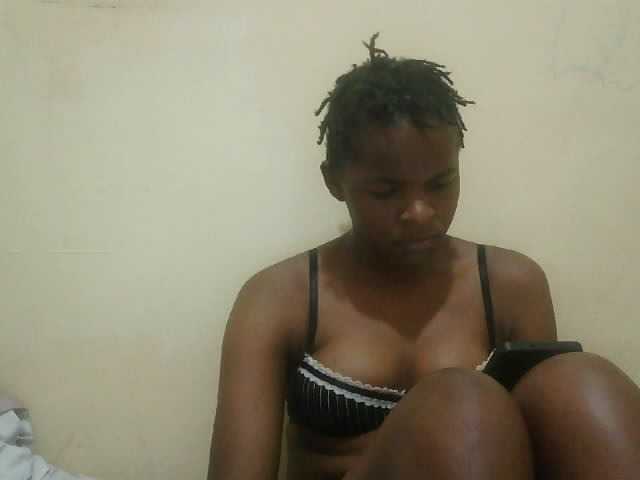 Cute-lizah live cam on BongaCams