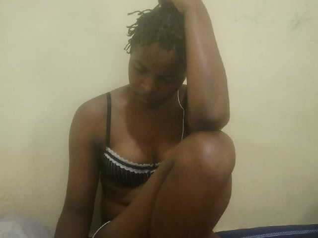 Cute-lizah live cam on BongaCams