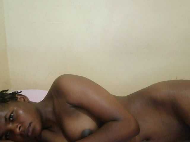 Cute-lizah live cam on BongaCams