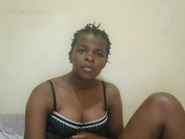 Cute-lizah live cam on BongaCams