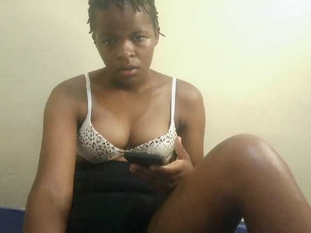 Cute-lizah live cam on BongaCams