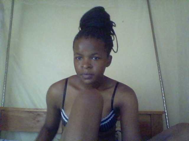 Cute-lizah live cam on BongaCams
