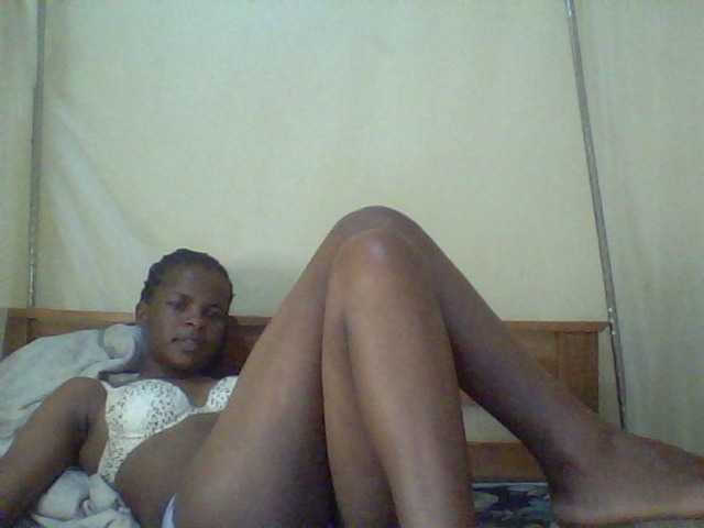 Cute-lizah live cam on BongaCams