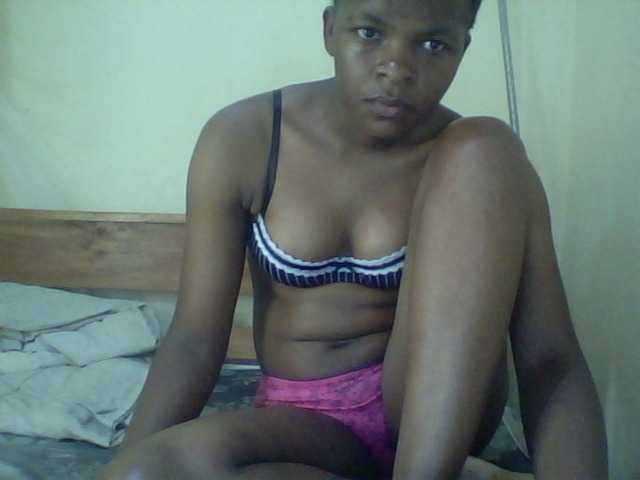 Cute-lizah live cam on BongaCams