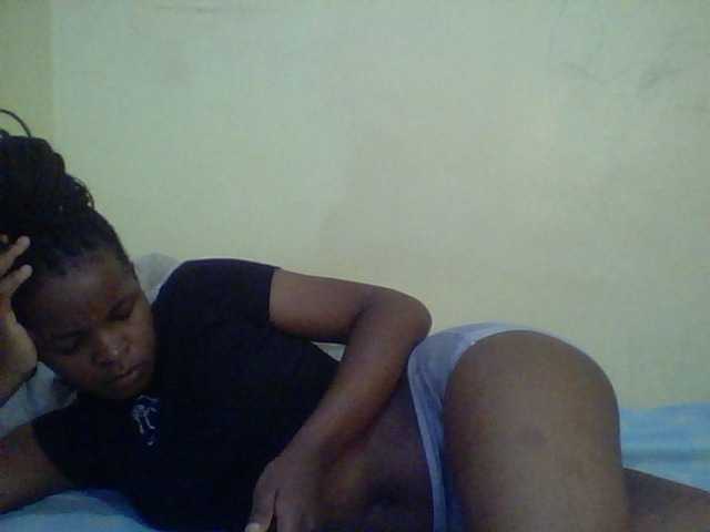 Cute-lizah live cam on BongaCams