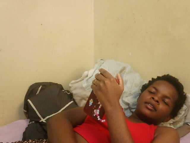 Cute-lizah live cam on BongaCams