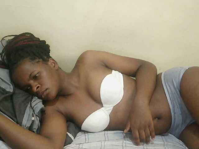 Cute-lizah live cam on BongaCams