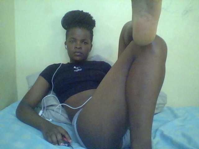 Cute-lizah live cam on BongaCams