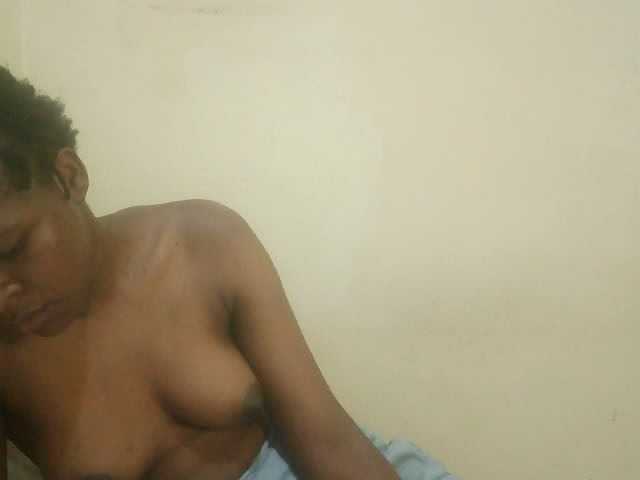 Cute-lizah live cam on BongaCams