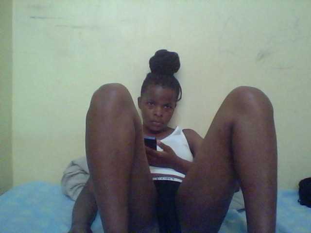 Cute-lizah live cam on BongaCams