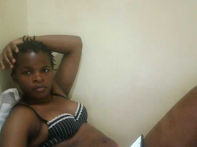 Cute-lizah live cam on BongaCams