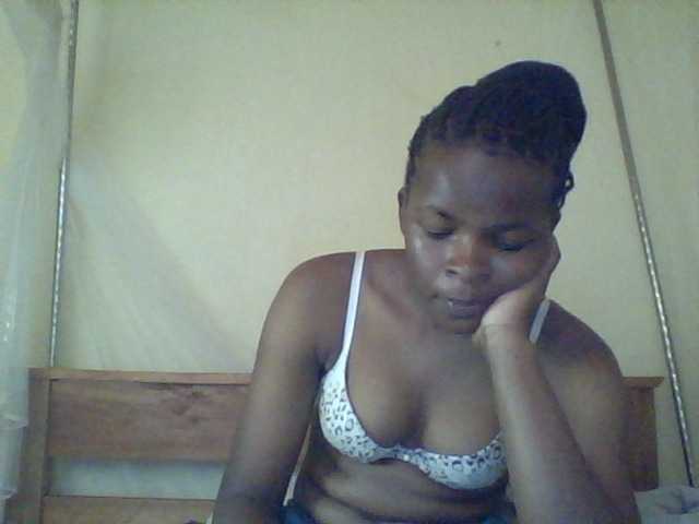 Cute-lizah live cam on BongaCams