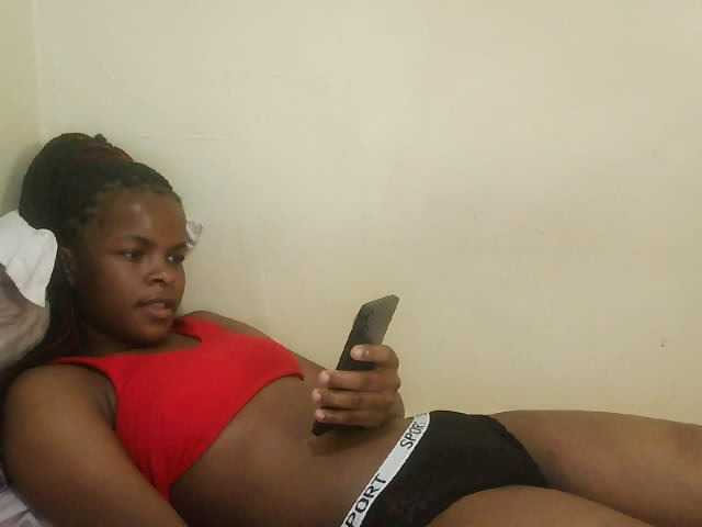 Cute-lizah live cam on BongaCams