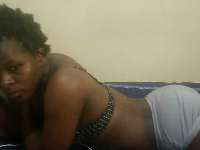 Cute-lizah live cam on BongaCams