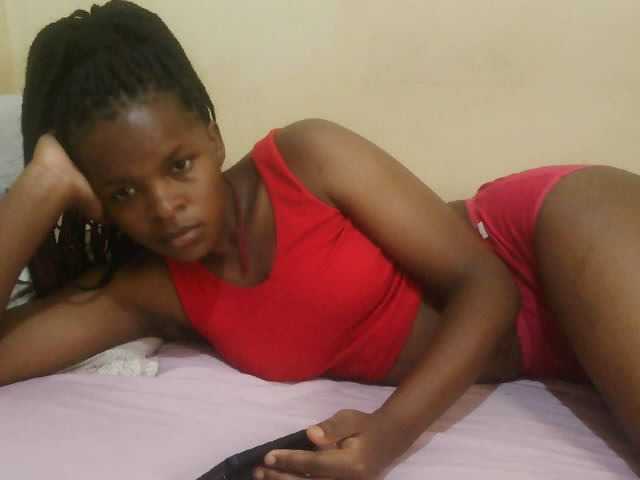 Cute-lizah live cam on BongaCams