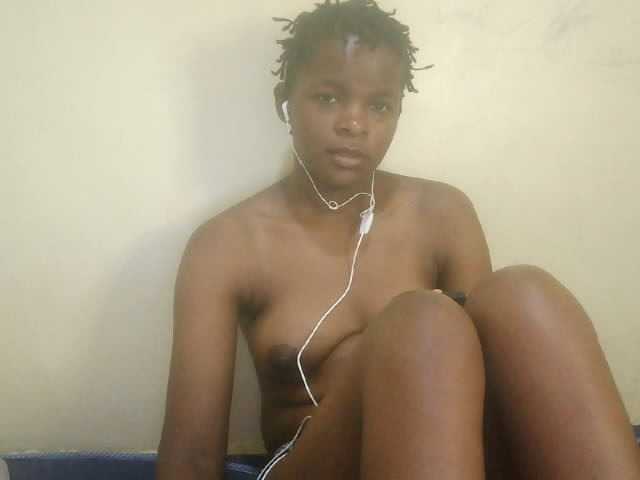 Cute-lizah live cam on BongaCams