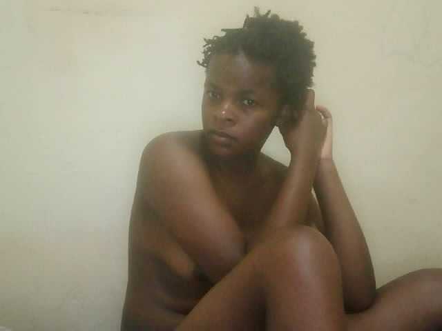 Cute-lizah live cam on BongaCams
