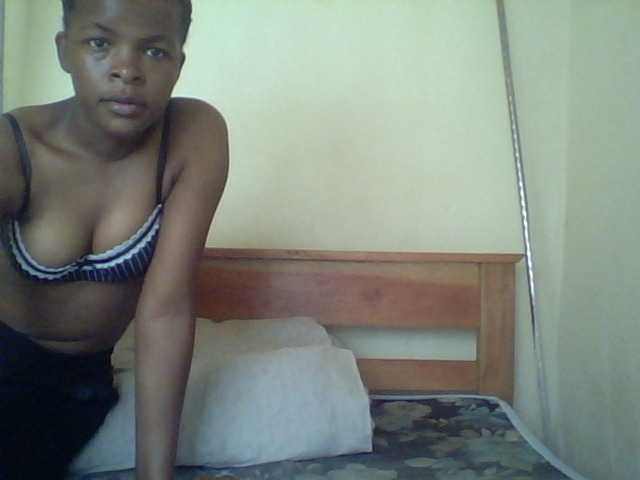Cute-lizah live cam on BongaCams