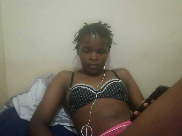 Cute-lizah live cam on BongaCams