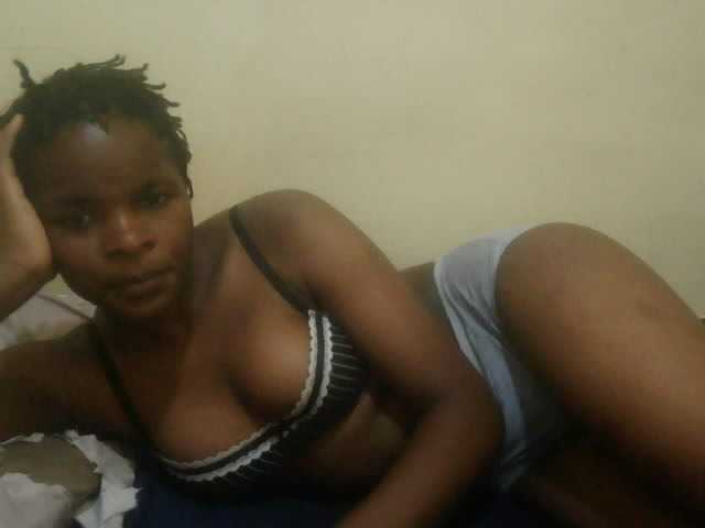 Cute-lizah live cam on BongaCams