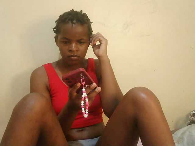 Cute-lizah live cam on BongaCams