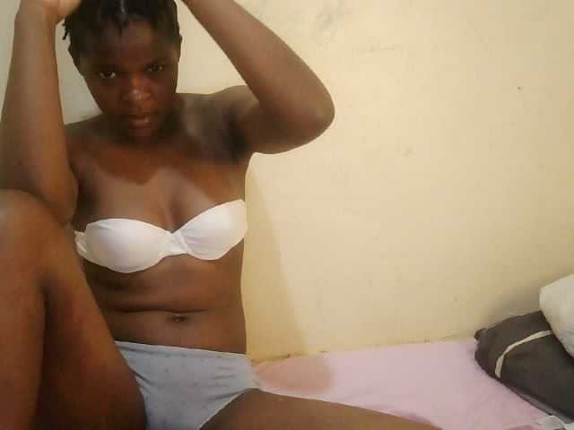 Cute-lizah live cam on BongaCams